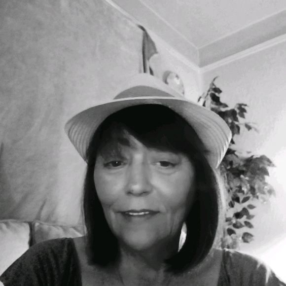 Meet your Posher, Elda - Picture 1 of 1